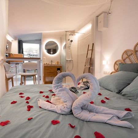 Lovina Chambre De Charme Avec Jaccuzi Velaux Kültér fotó