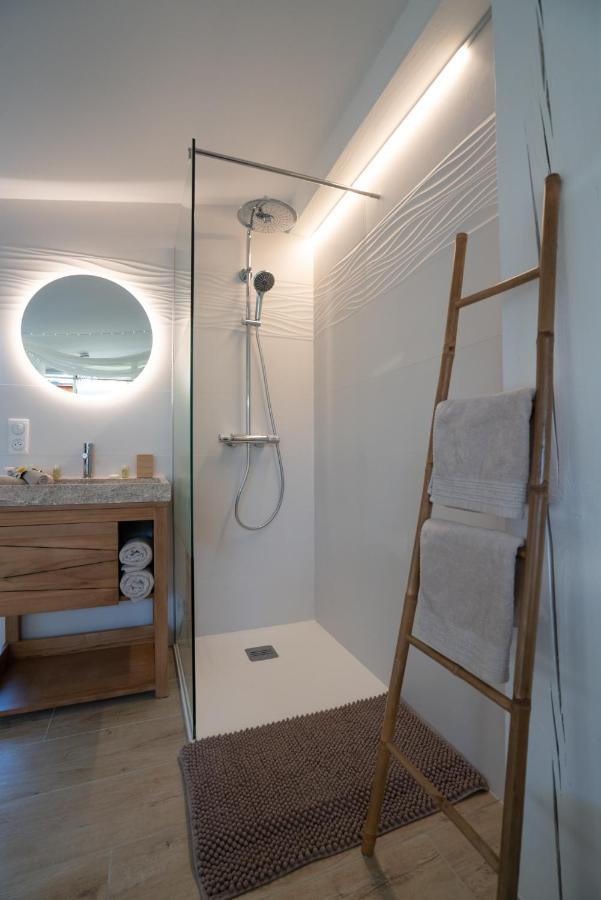 Lovina Chambre De Charme Avec Jaccuzi Velaux Kültér fotó