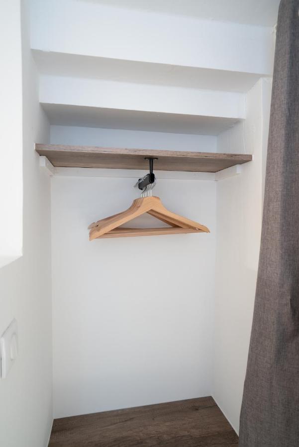 Lovina Chambre De Charme Avec Jaccuzi Velaux Kültér fotó